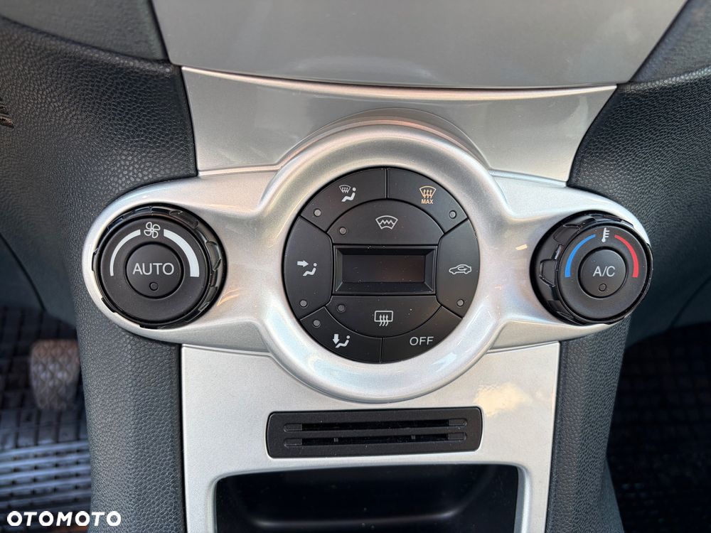 Ford Fiesta 1.4 Titanium - 15