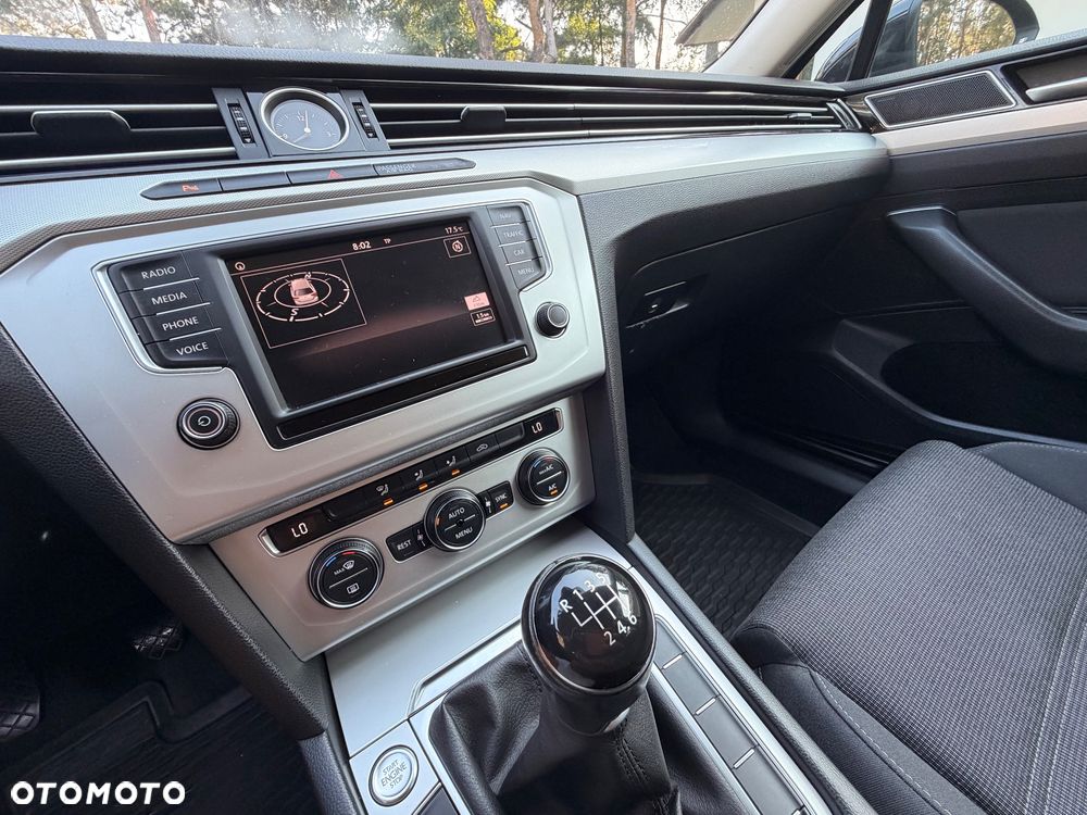 Volkswagen Passat 2.0 TDI BMT 4Mot Highline - 8