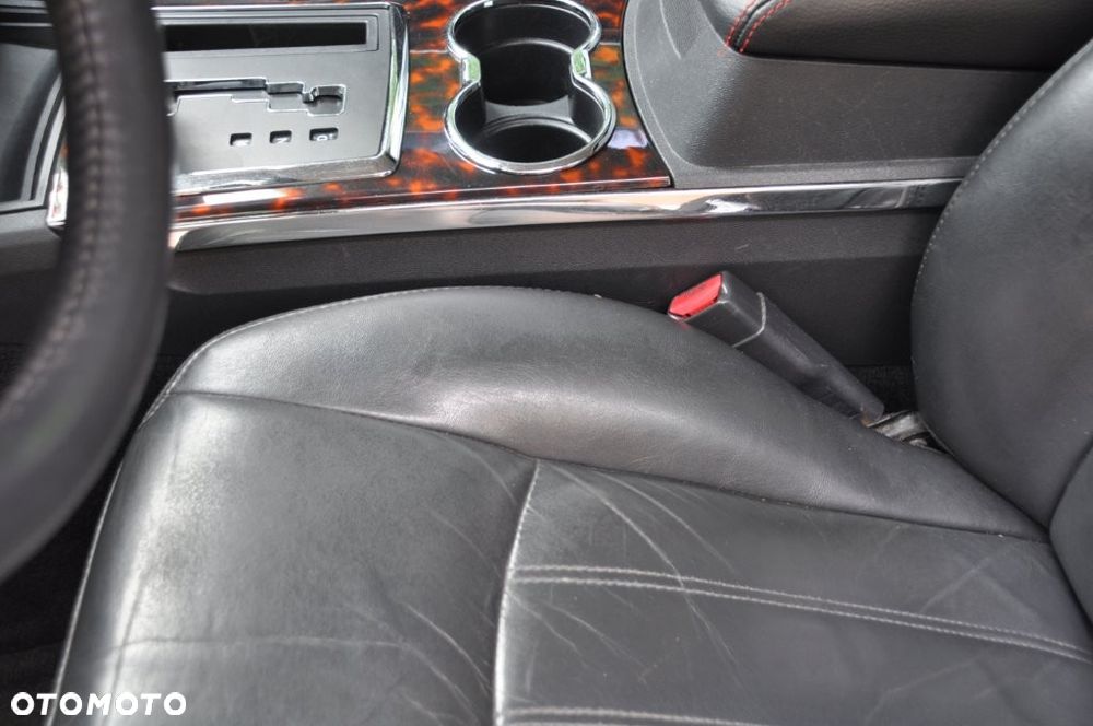 Chrysler 300C 5.7 V8 HEMI AWD Automatik - 9