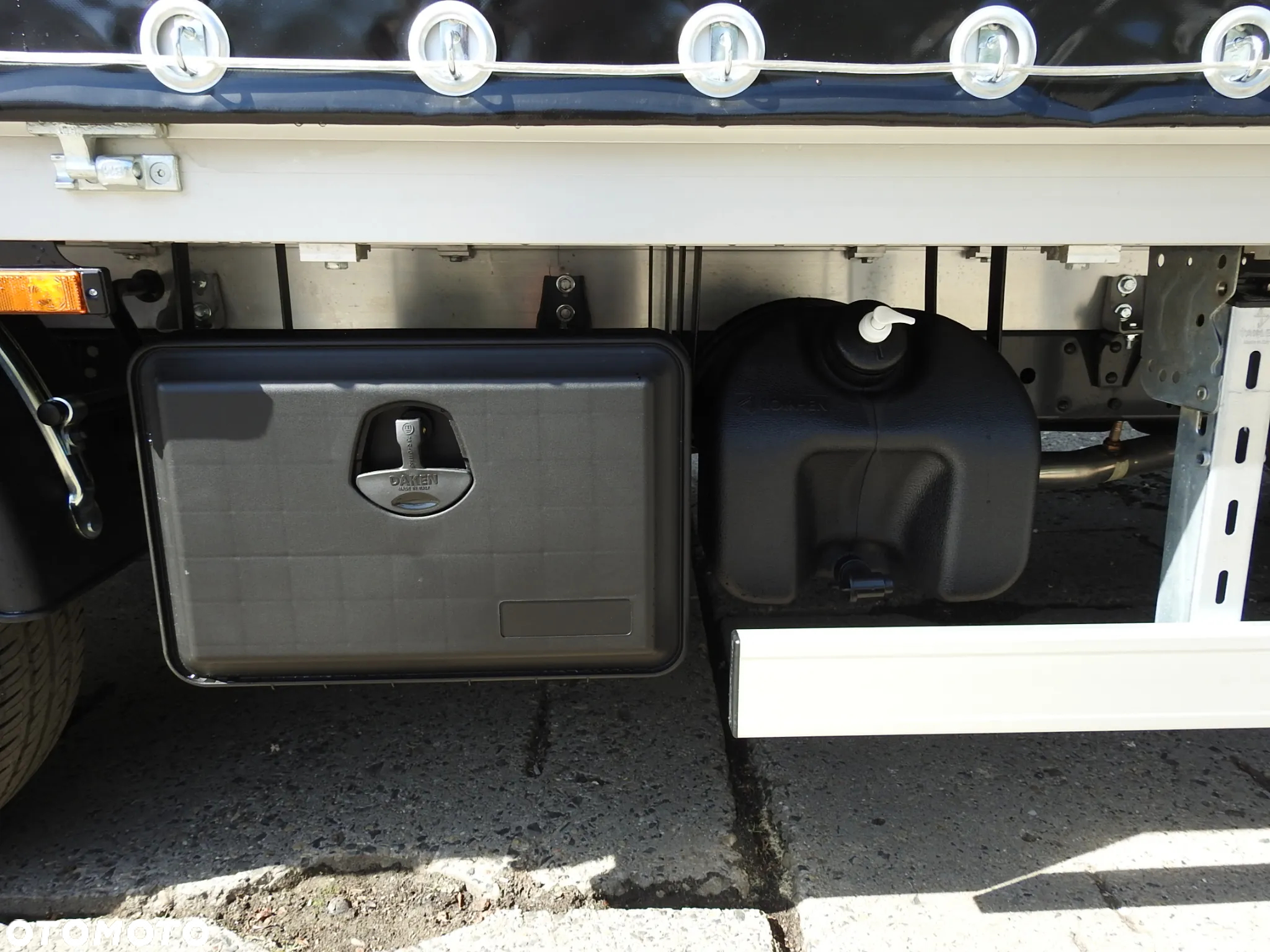 Iveco DAILY NOWY 35S18 CONNECT PLANDEKA 10 PALET WEBASTO KLIMATYZACJA TEMPOMAT NAWIGACJA LEDY ASO  180KM [ 500249 ] - 24