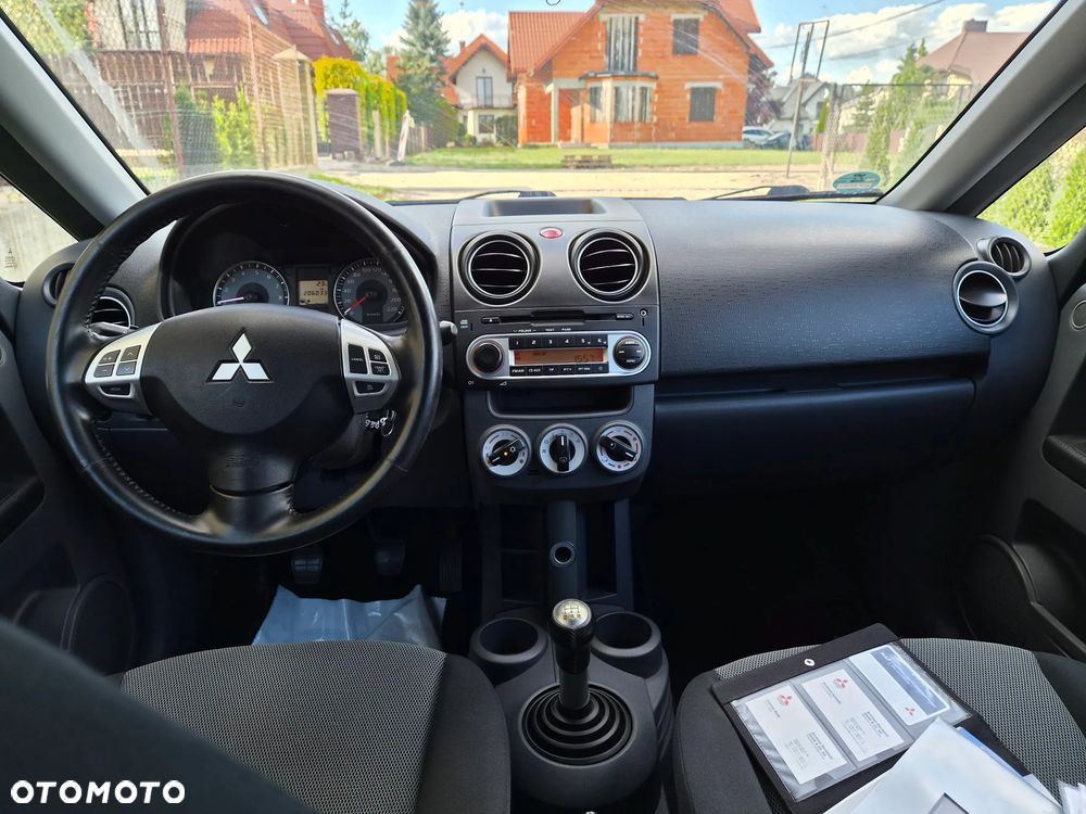 Mitsubishi Colt - 33