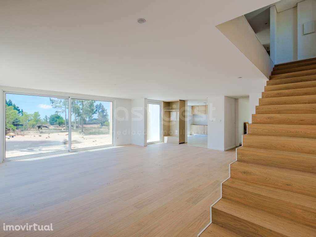 Moradia T4 na Portela da Vila em Torres Vedras a 30 minutos de Lisboa - Grande imagem: 2/50