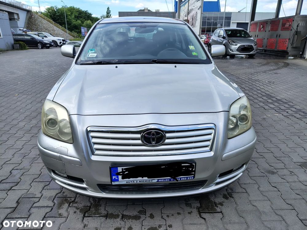 Toyota Avensis 2.0 VVT-i Team - 2