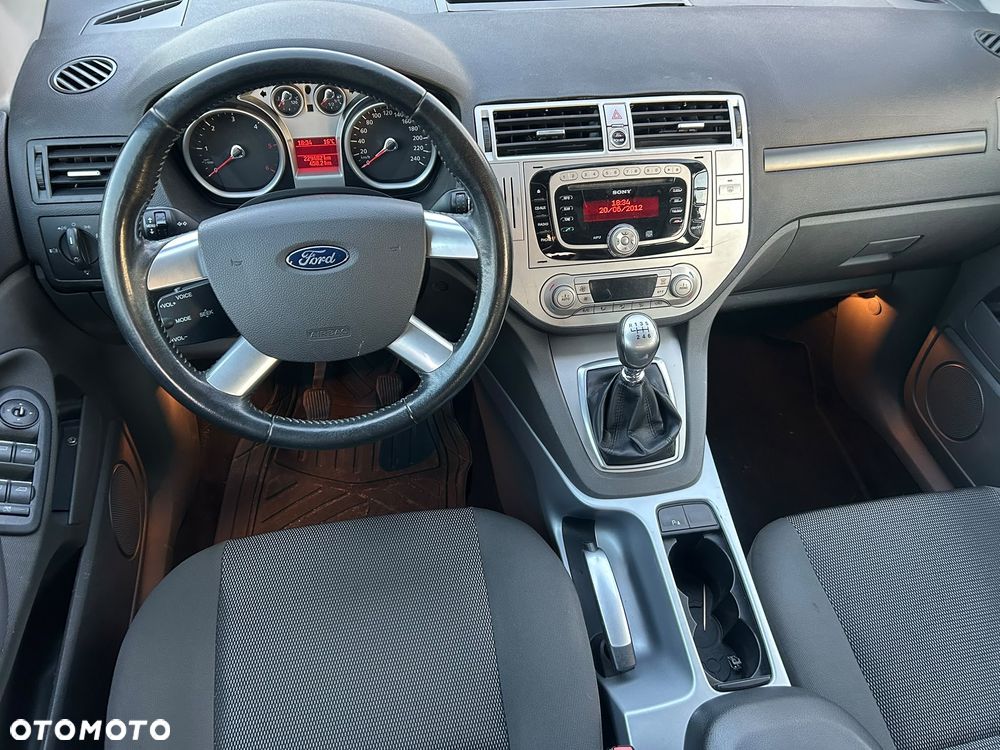 Ford Kuga 2.0 TDCi 2x4 Titanium - 7