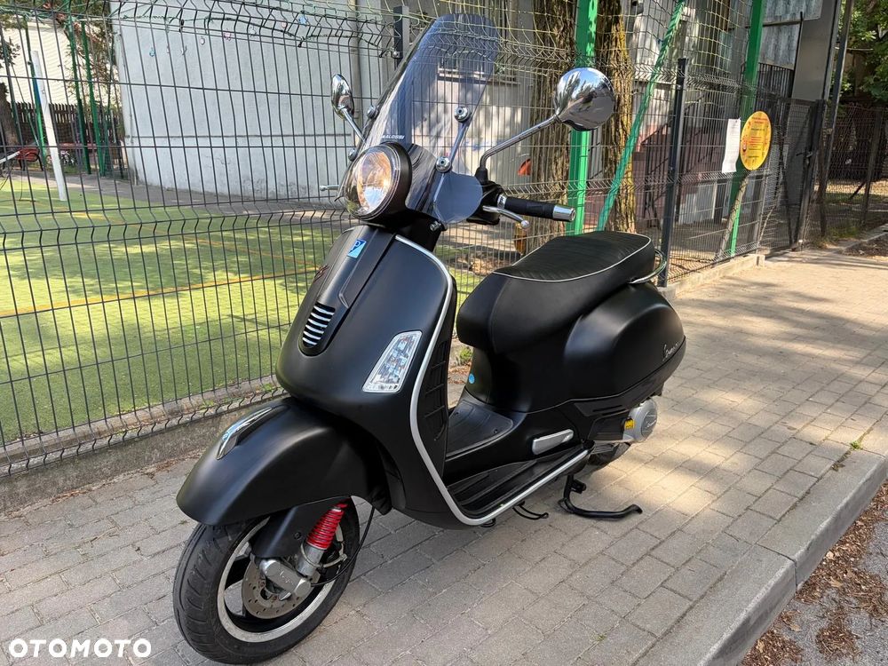 Vespa GTS - 2