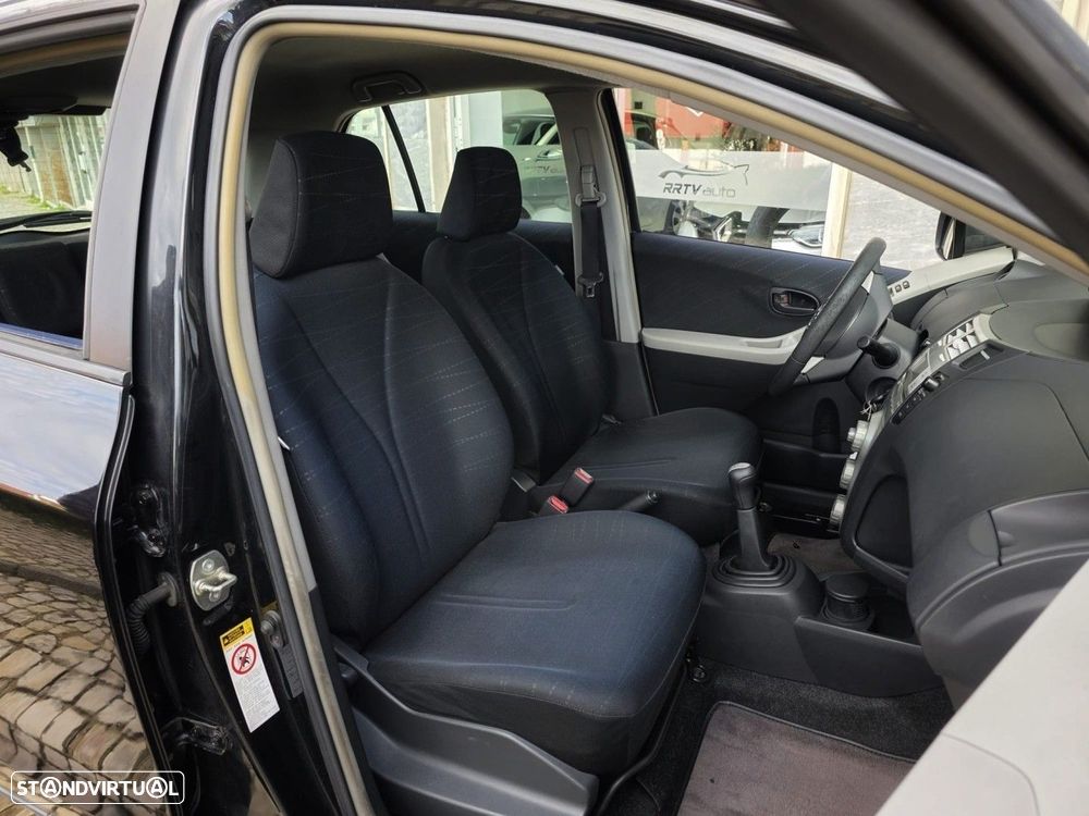 Toyota Yaris 1.0 VVT-i Sol+AC - 19