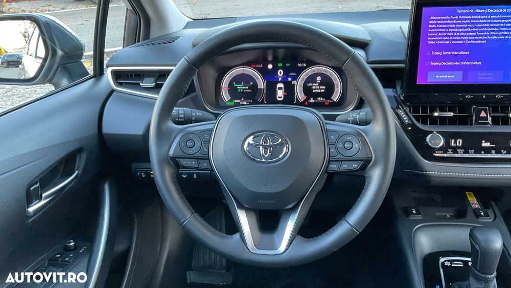 Toyota Corolla Sedan 1.8 HSD Dynamic - 14