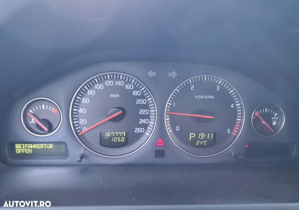 Volvo XC 90 2.4D Executive - 10
