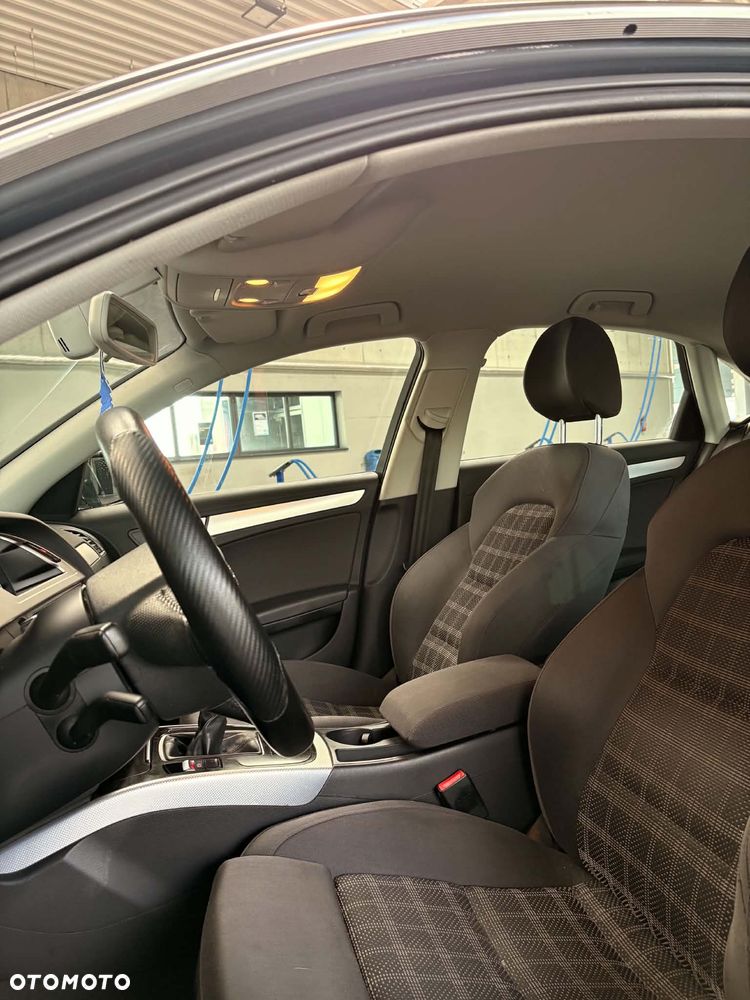 Audi A4 Limousine - 19