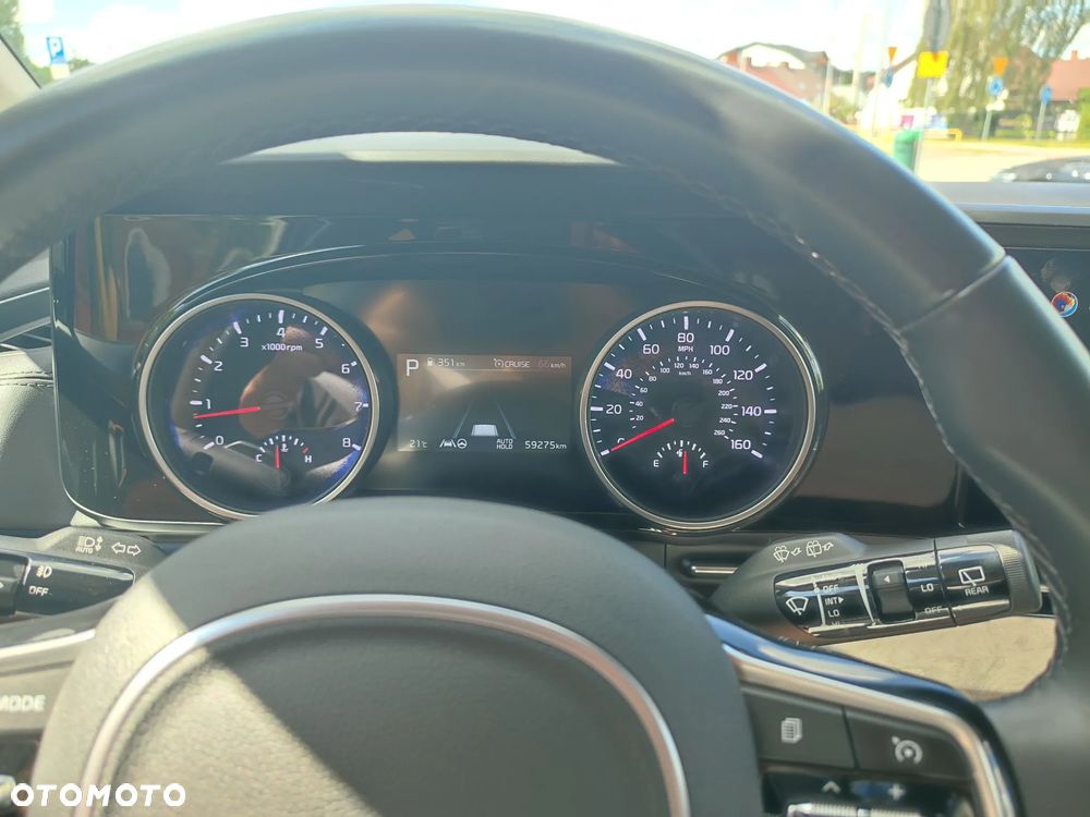 Kia Carnival - 20