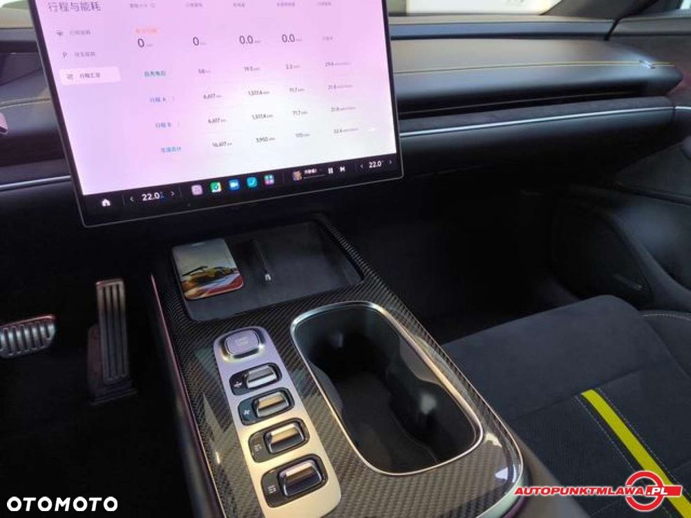 Xiaomi SU7 - 23
