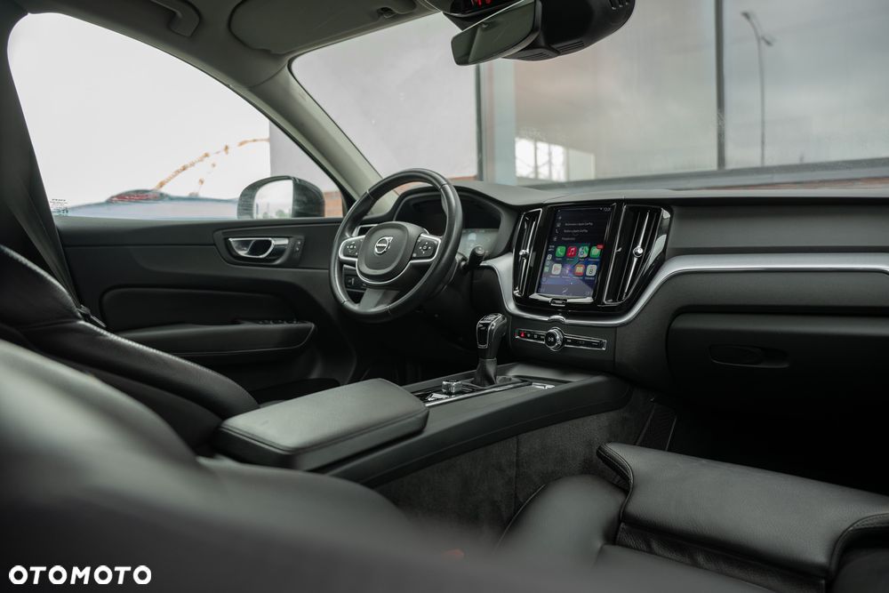 Volvo XC 60 D3 Drive-E Momentum - 29