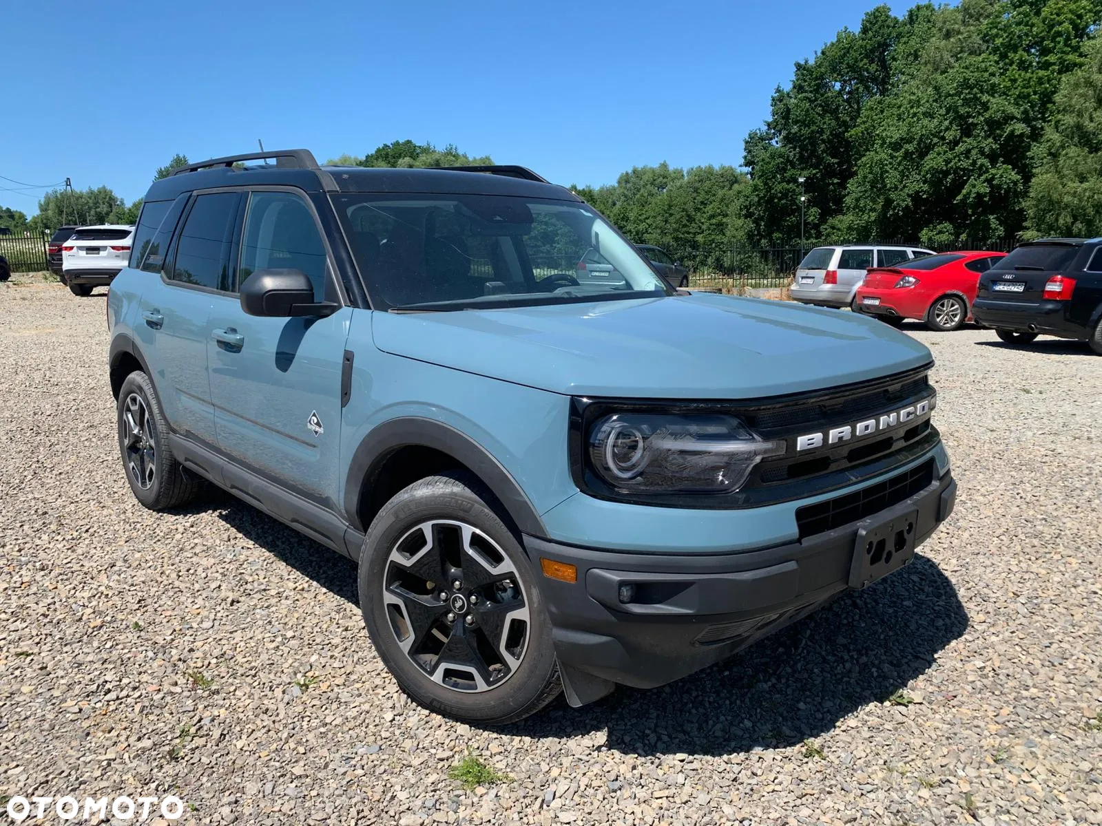 Ford Bronco - 3