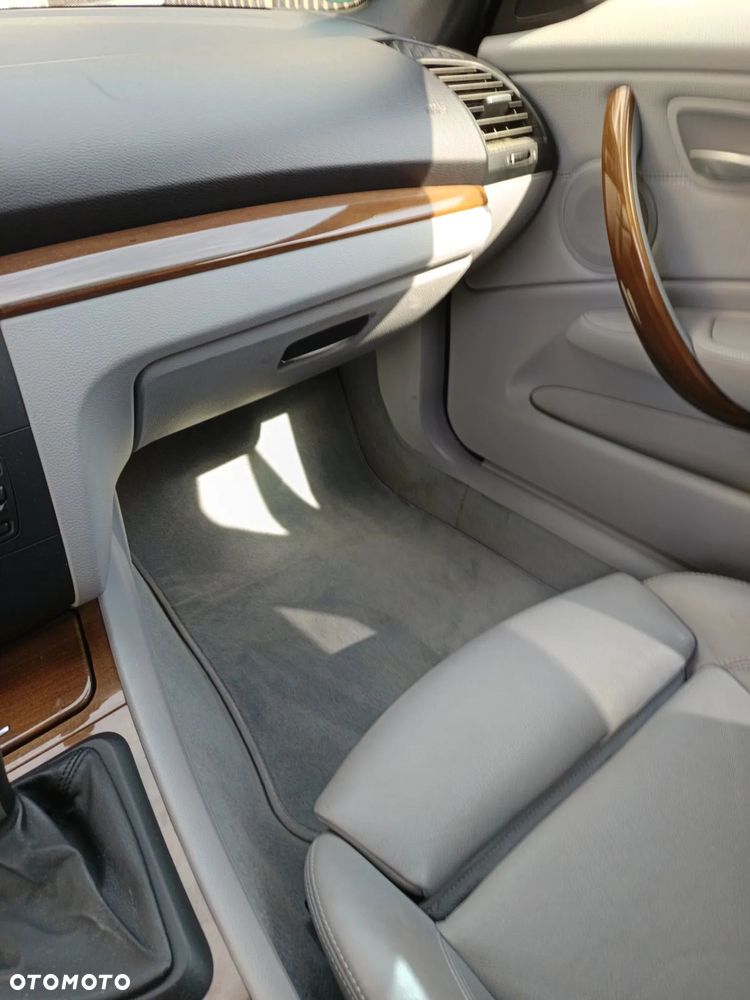 BMW Seria 1 120i - 17