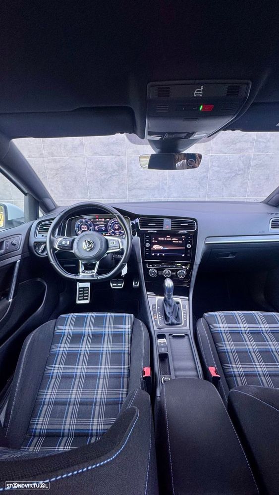 VW Golf - 12