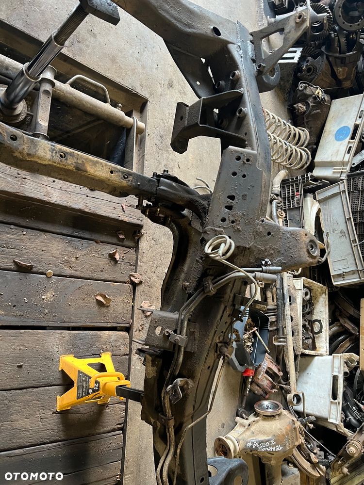 Rama Nissan Terrano 2 3.0td long bez dokumentów - 5