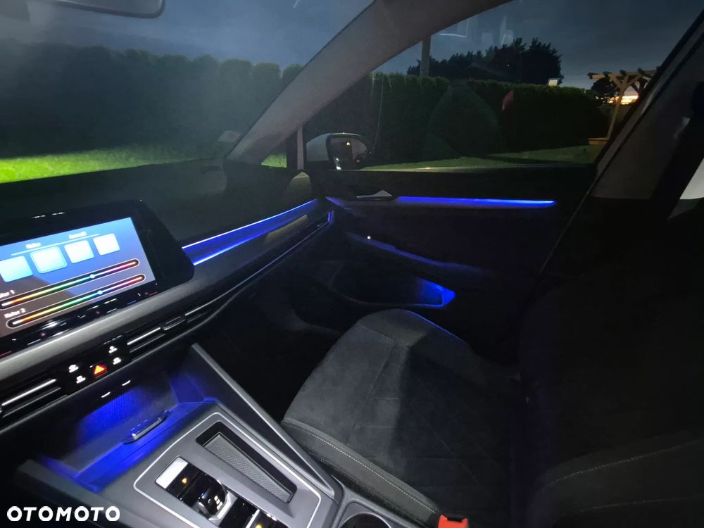 Volkswagen Golf - 33