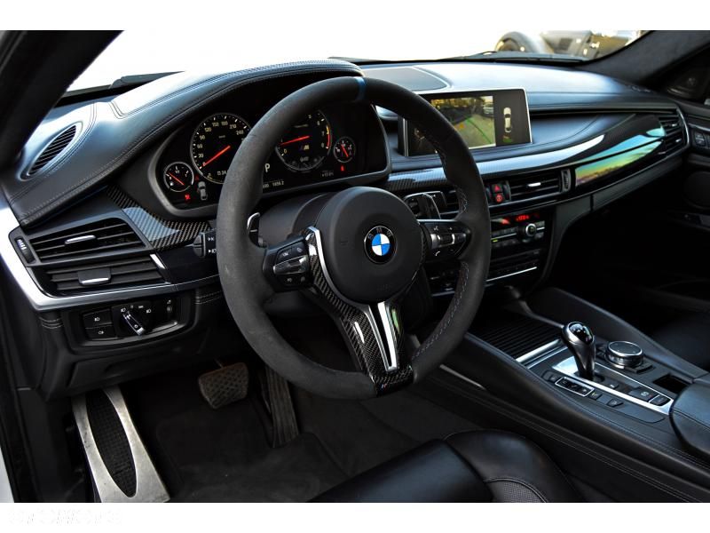 BMW X6M - 24