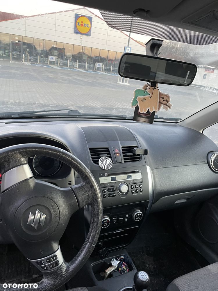 Suzuki SX4 - 18