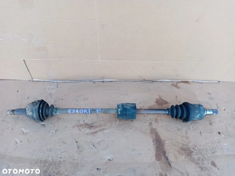 Półoś prawy przód przednia prawa długa Ford Escort MK7 1.6 16V Automat - 1