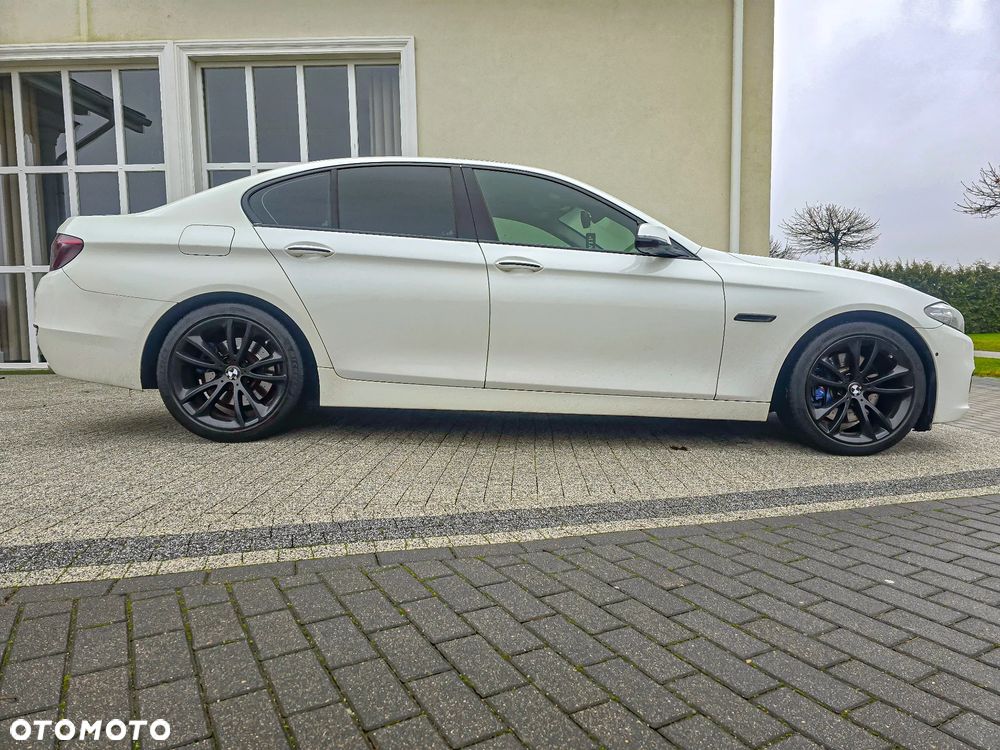 BMW Seria 5 535i xDrive Luxury Line - 7