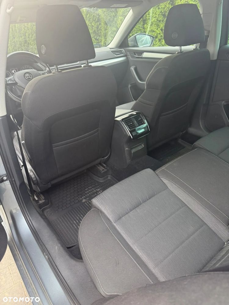 Skoda Superb 2.0 TDI Style DSG - 8