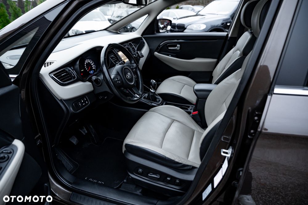 Kia Carens 1.7 CRDi L 7os - 16
