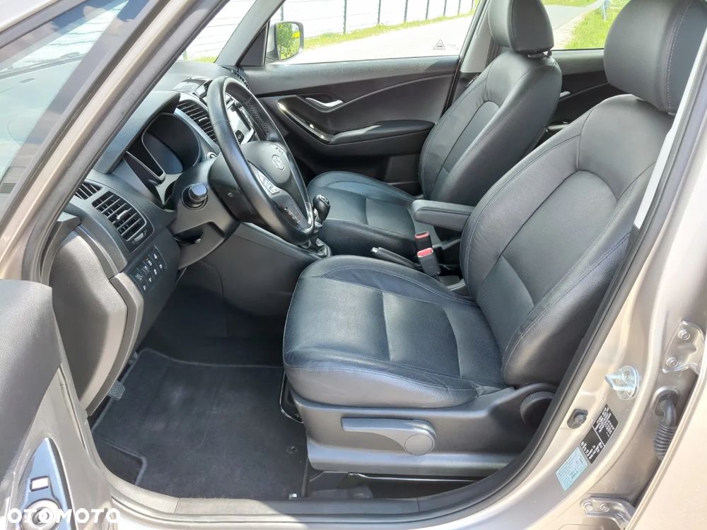 Hyundai ix20 1.4 Premium blue - 15