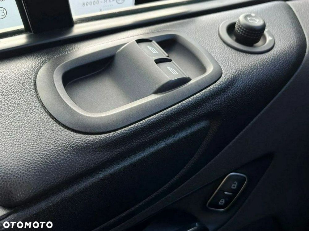 Ford Transit Custom - 37