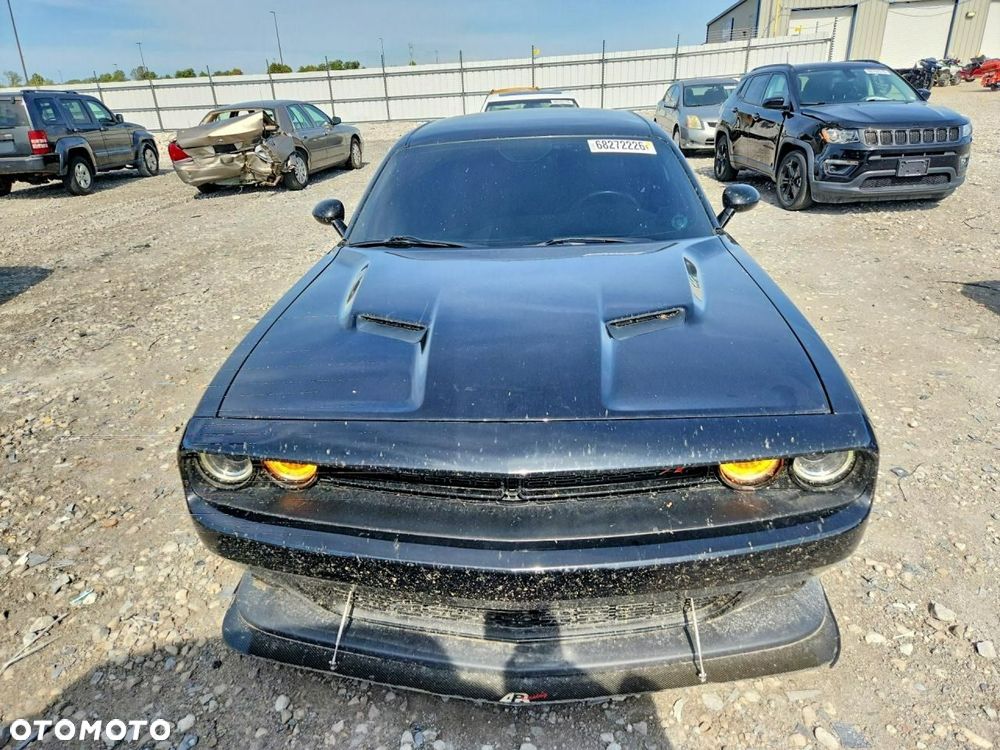 Dodge Challenger 6.4 Scat Pack - 2