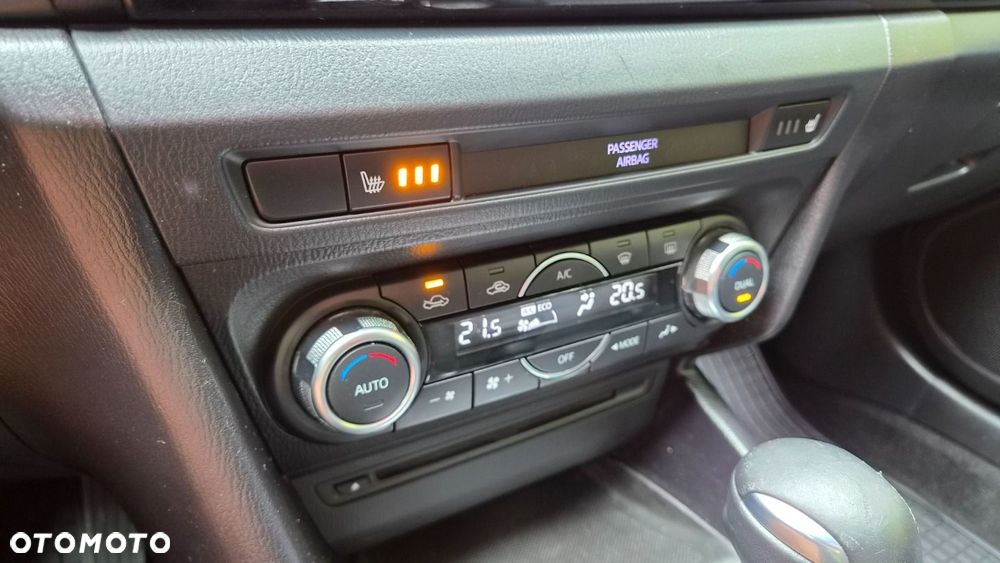 Mazda 3 SKYACTIV-G 120 Automatik Signature - 25