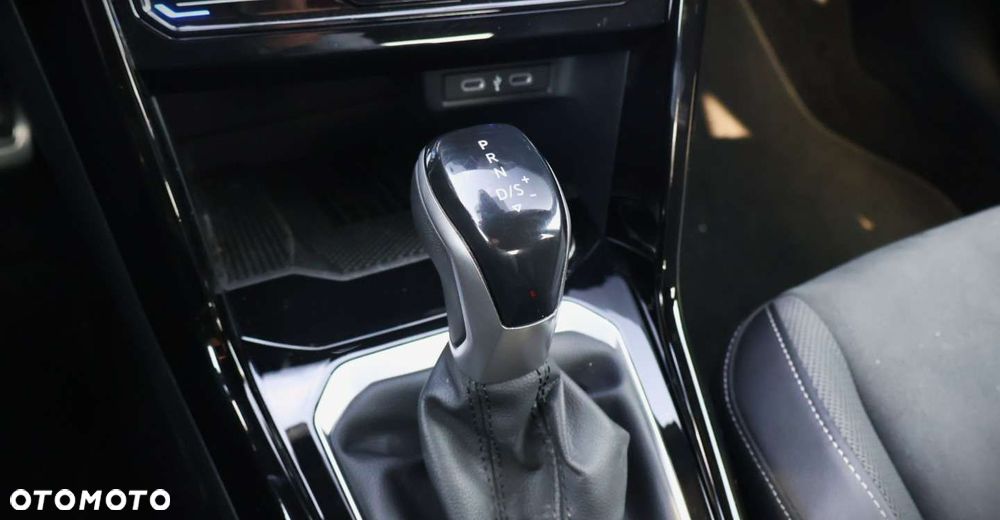 Volkswagen T-Roc 1.5 TSI OPF DSG R-Line - 29
