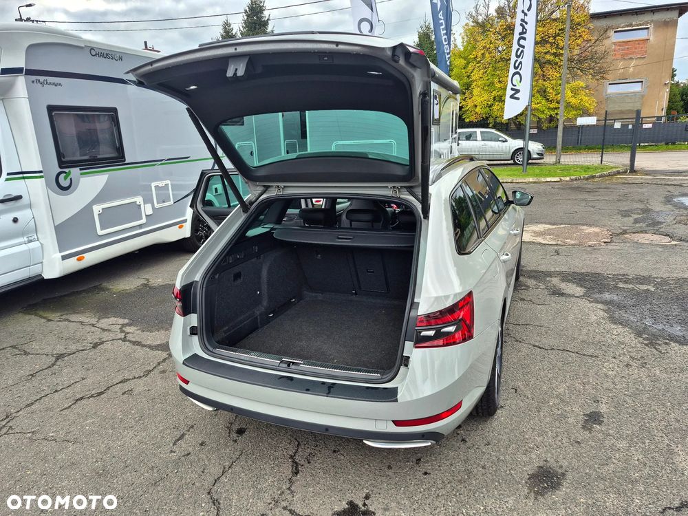 Skoda Superb 2.0 TDI SCR Sportline DSG - 13