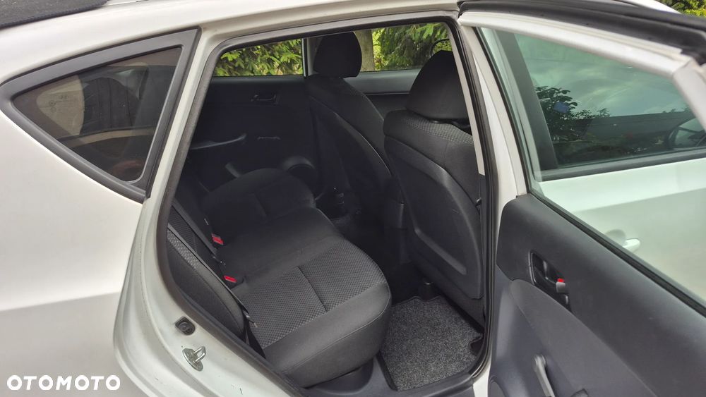 Hyundai i30 1.4 Base + EU5 - 17