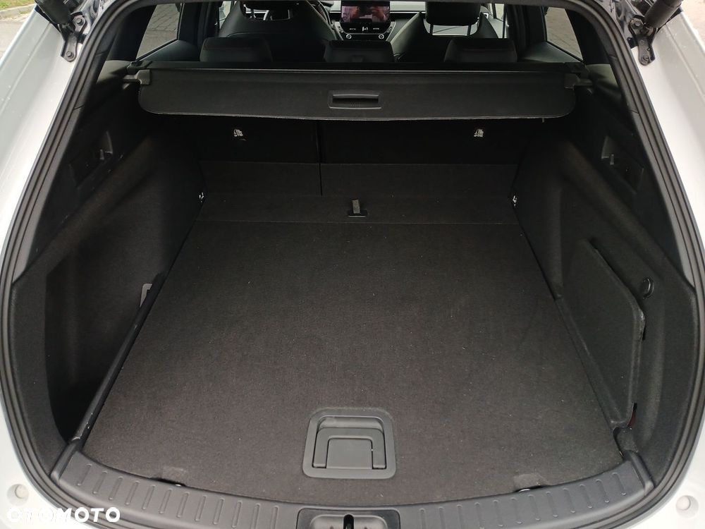 Toyota Corolla 2.0 Hybrid GR Sport Dynamic - 13