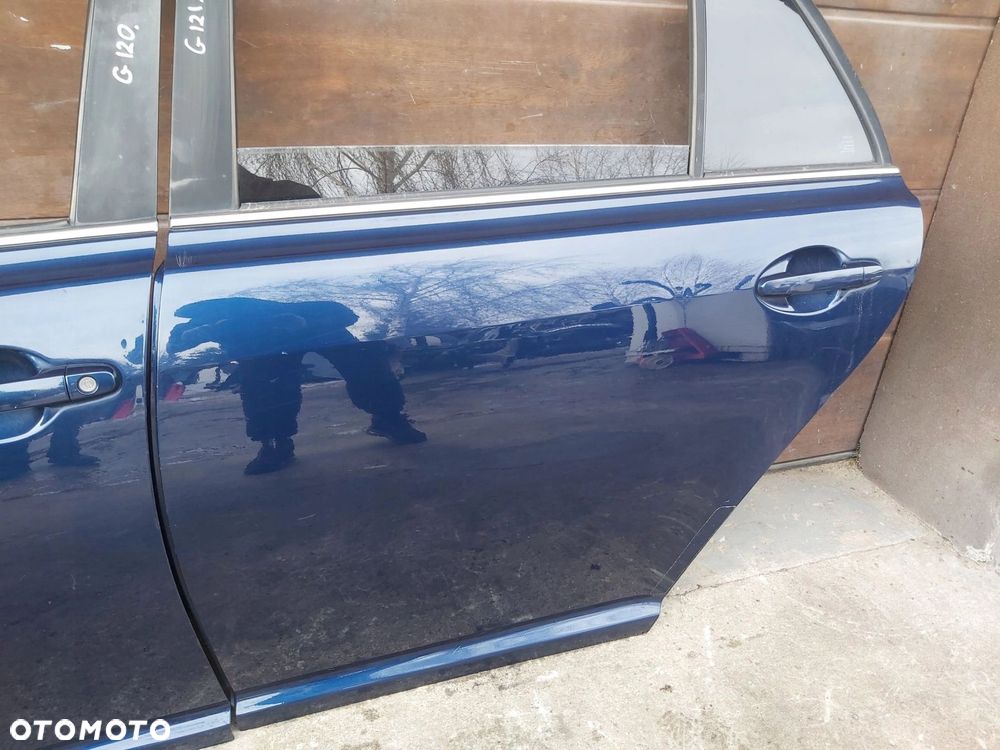 TOYOTA Avensis T25 03-08 r drzwi lewy tył lewe tylne KOMBI 8P4 - 3