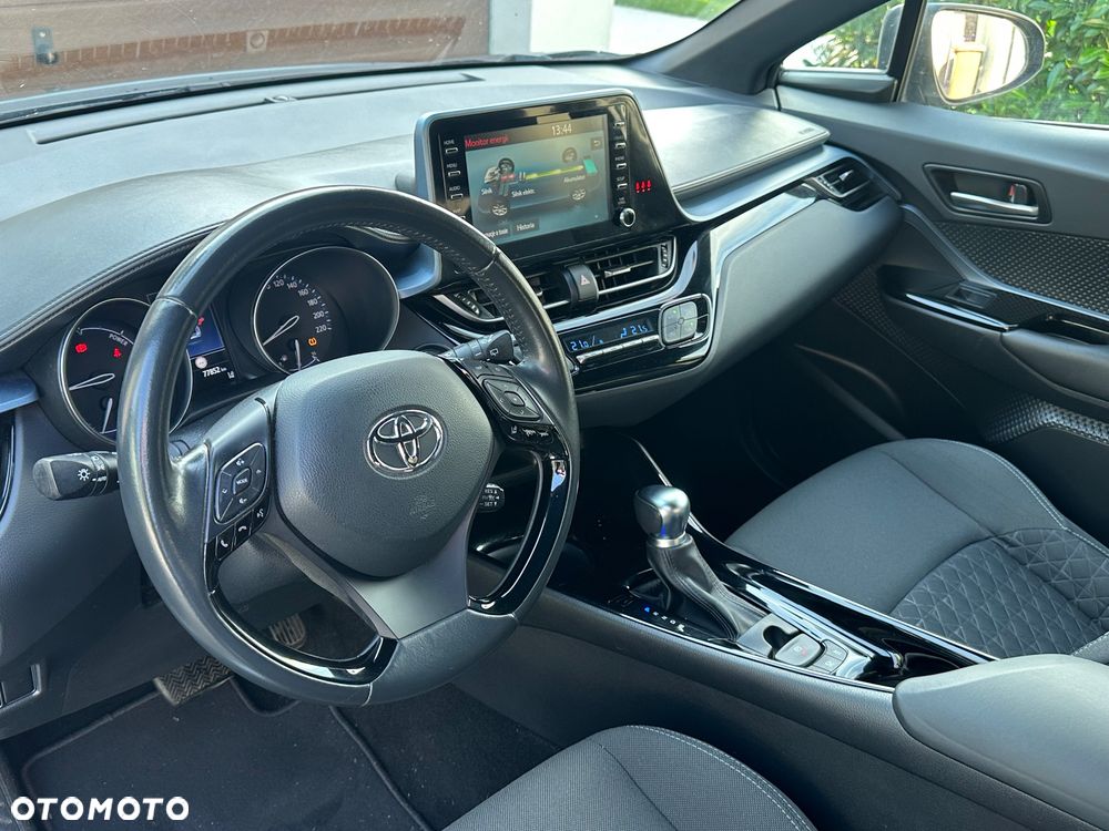 Toyota C-HR - 11