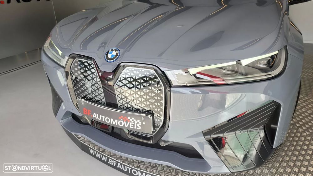 BMW iX xDrive 40 Pack Desportivo - 27