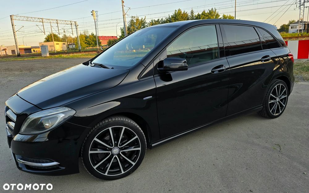 Mercedes-Benz Klasa B 200 BlueEFFICIENCY Edition 1 - 1