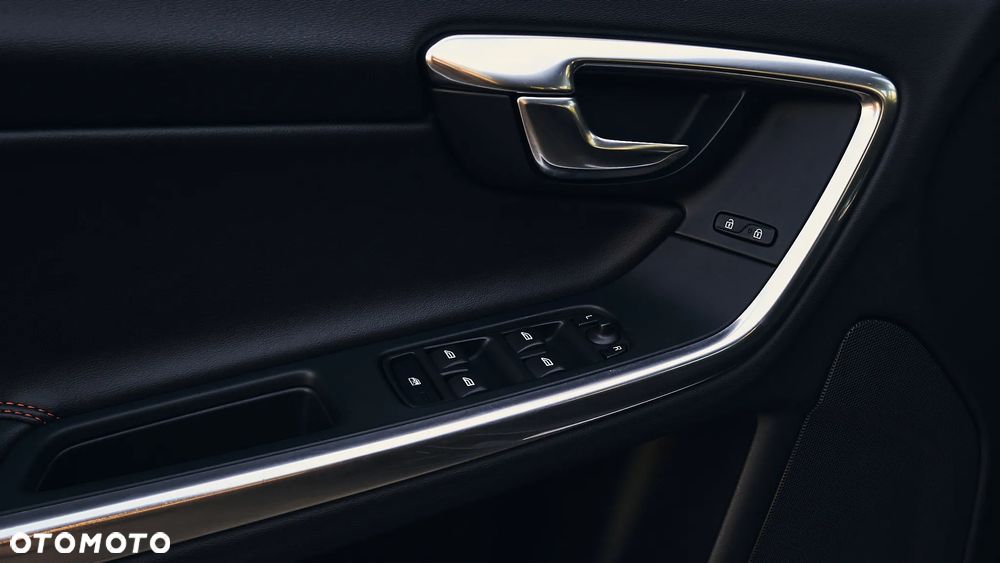 Volvo V60 D2 Ocean Race - 13