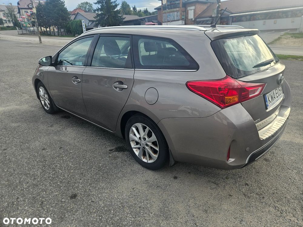 Toyota Auris 1.6 Comfort - 6
