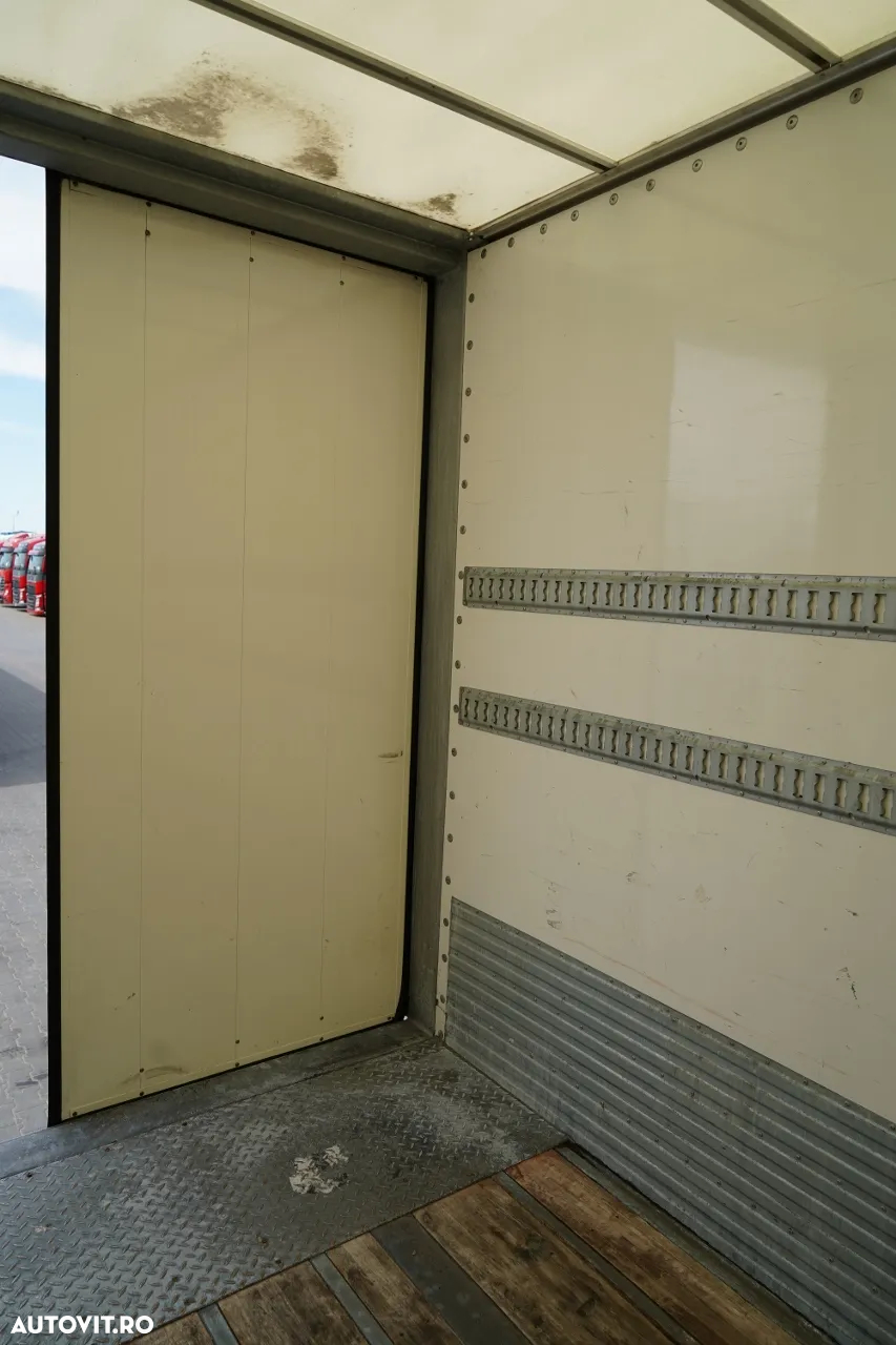 Fruehauf CONTAINER / KOFFER / AXE SAF / 2 AXE / PODEA RESISTENTĂ: ȘINĂ DIN SCADĂ - 20