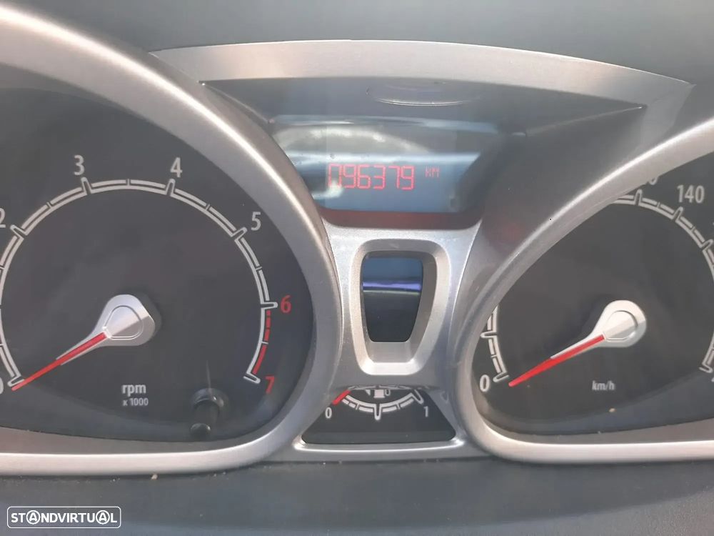 Ford Fiesta - 2