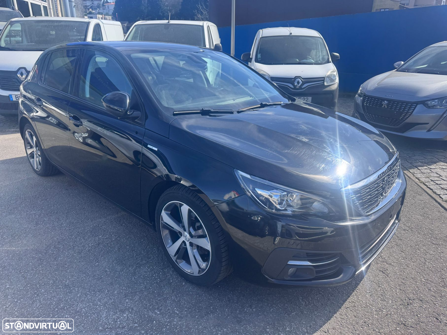 Peugeot 308 1.2 PureTech Allure EAT8 - 6