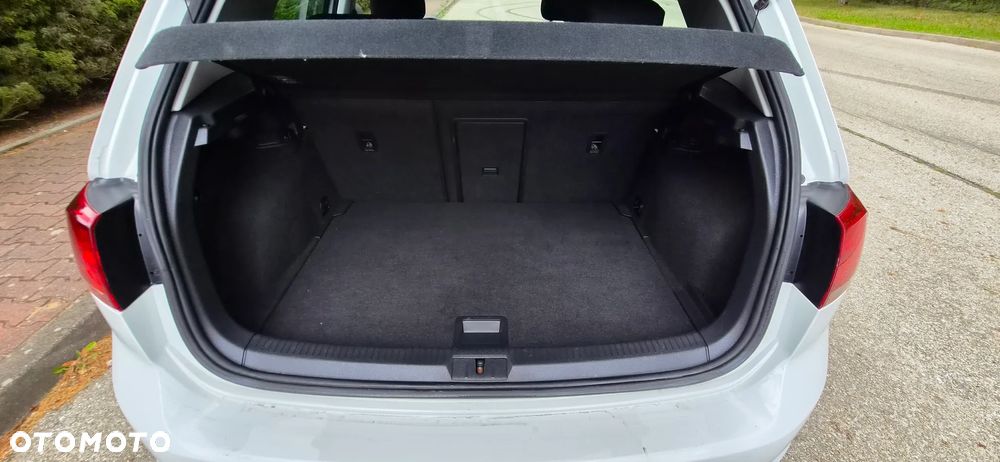 Volkswagen Golf 1.6 TDI Trendline DSG - 25
