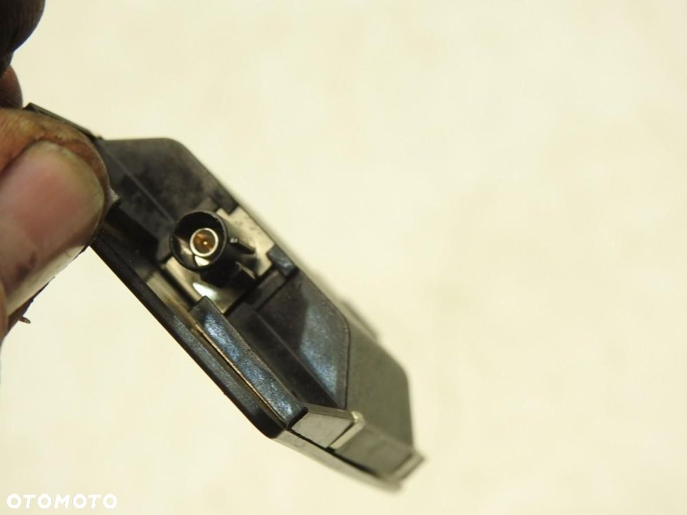 WZMACNIACZ ANTENY MERCEDES R W251 A2518230014 - 3