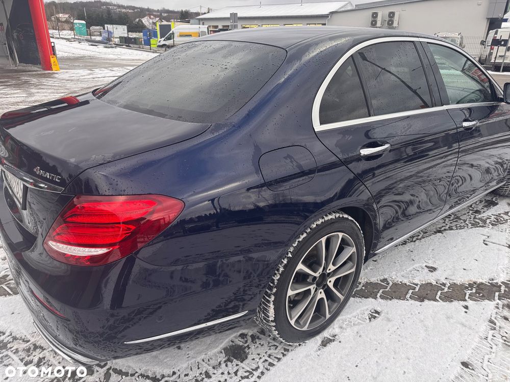 Mercedes-Benz Klasa E 220 d 4-Matic Business Edition 9G-TRONIC - 7