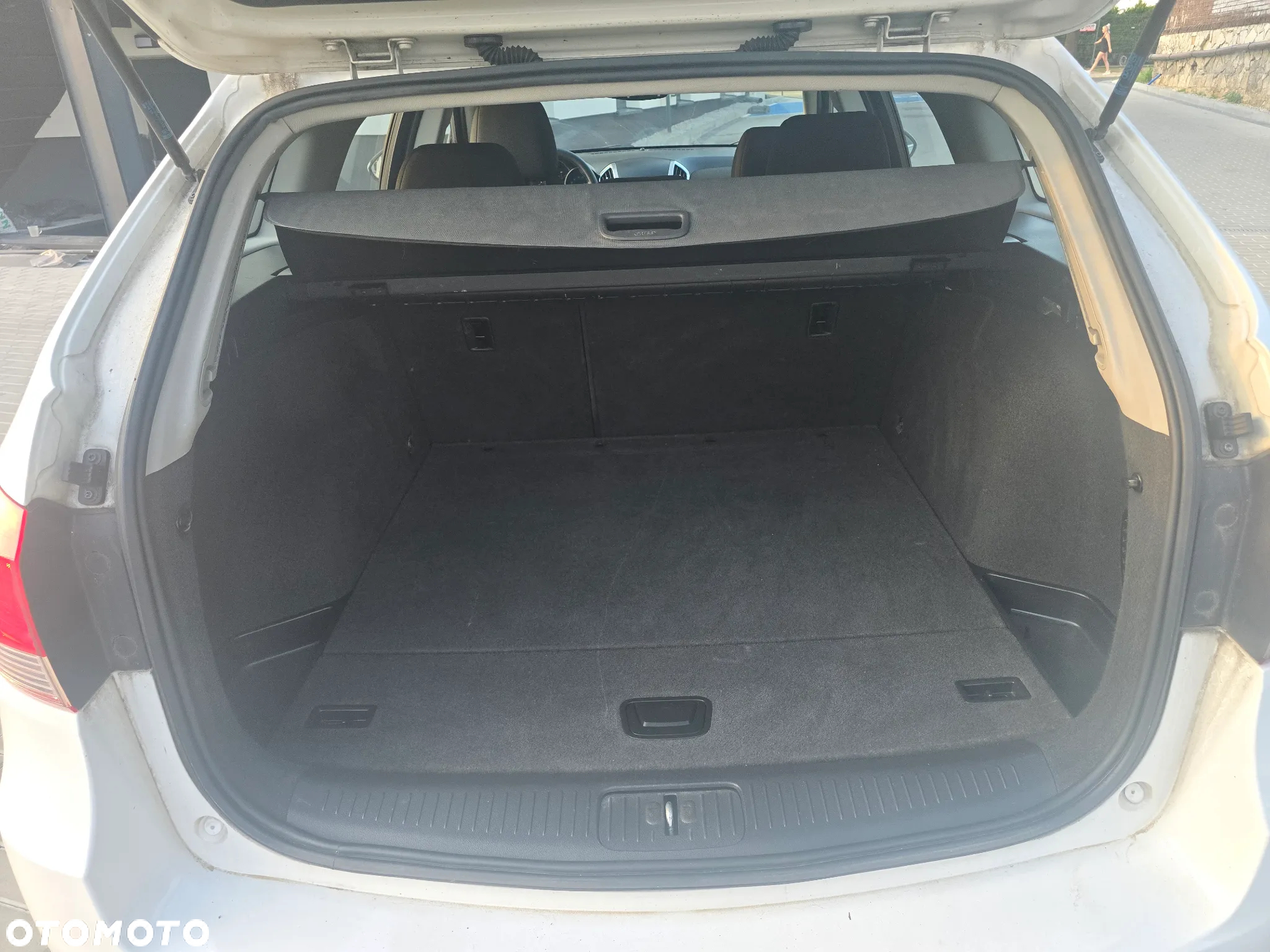Chevrolet Cruze Station Wagon 1.6 LS+ - 11