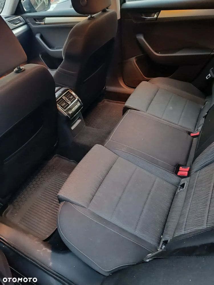 Skoda Superb 2.0 TDI SCR 4x4 Ambition DSG - 8