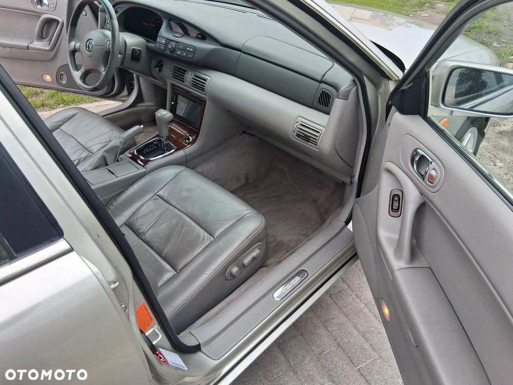 Mazda Xedos - 22